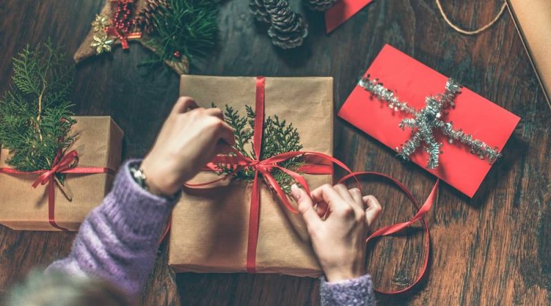 Last-Minute Christmas Gift Ideas For The Cannabis Curious