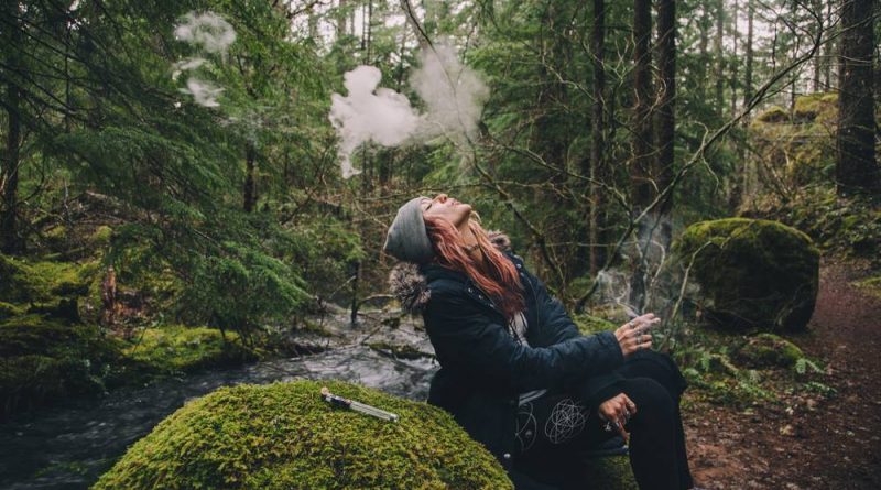 What Is It Like to Smoke Weed? Tips For The Cannabis Curious
