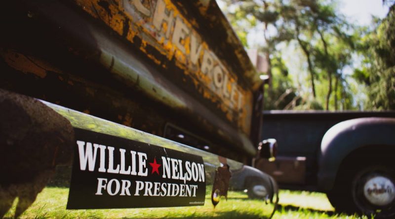 Willie Nelson Smoke Marijuana At The White House