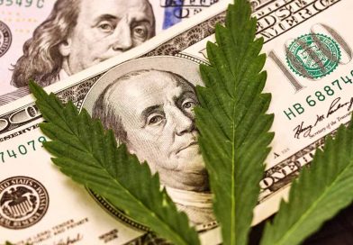 Why Do You Have to Use Cash to Buy Marijuana at Dispensaries?
