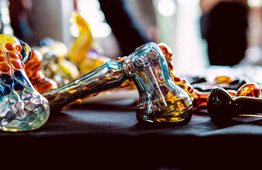 cannabis glass pipe